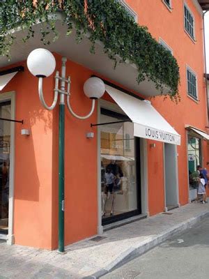 Louis Vuitton a Forte dei marmi in Via Giovanni Montauti, 3: 